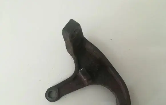 Toyota Corolla E120 E130 Engine mounting bracket 1729327020 17293-27020