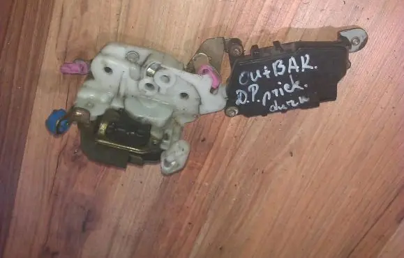 Subaru Outback Front door lock