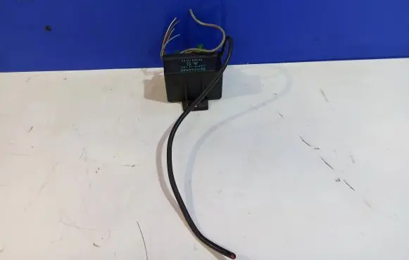 Citroen C5 Glow plug pre-heat relay 9639912580