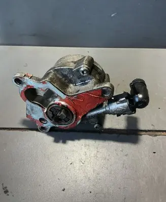 Nissan X-Trail T30 Vacuum pump 8200472458 472458A C2050607