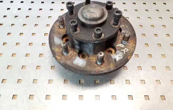 Hyundai Terracan Front wheel hub