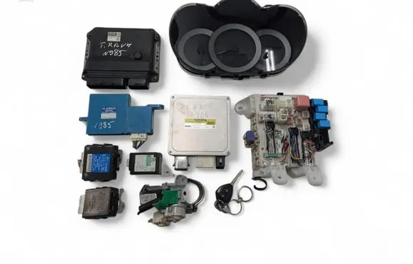 Toyota RAV 4 (XA30) Engine ECU kit and lock set 275900-0385 89661-42J20