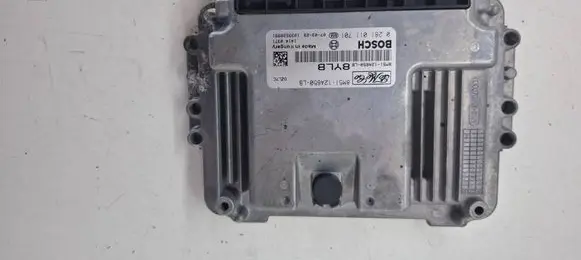 Ford C-MAX I Engine control unit/module 8M5112A650LB 0281011701