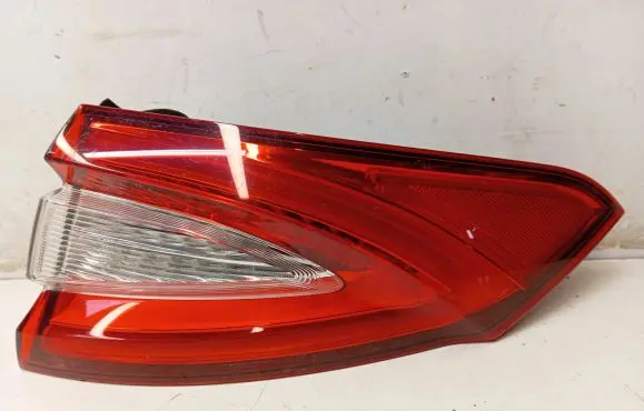 Maserati Levante Rear/tail lights 06700357960