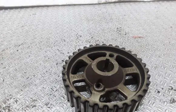 Citroen Berlingo Fuel pump gear (pulley) 9636947780