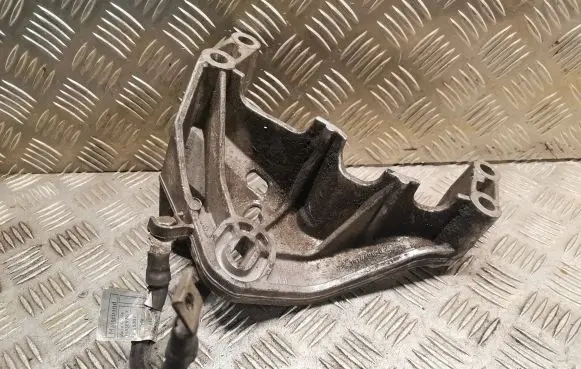 Mini One - Cooper R50 - 53 Engine mounting bracket 1514490