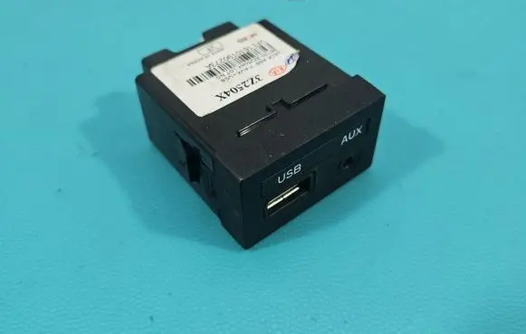 Hyundai i40 USB socket connector 3Z2504X IMPRK1435627
