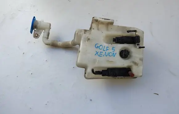 Volkswagen Golf V Lamp washer fluid tank 