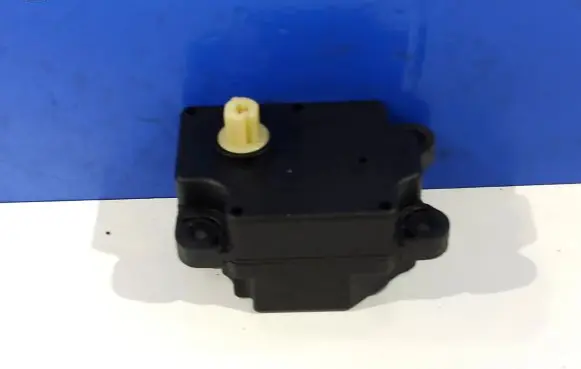 Volvo S60 A/C air flow flap actuator/motor 8623364 31348271