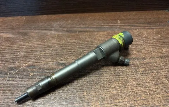 Iveco Daily 3rd gen Fuel injector 0445110273 504088755
