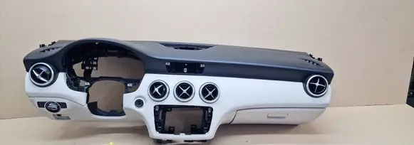 Mercedes-Benz A W176 Dashboard 