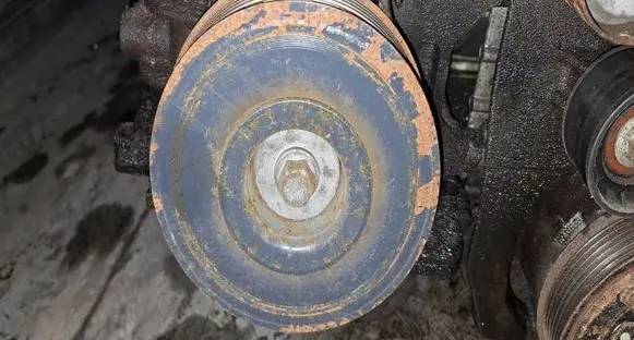 Nissan Primera Crankshaft pulley 