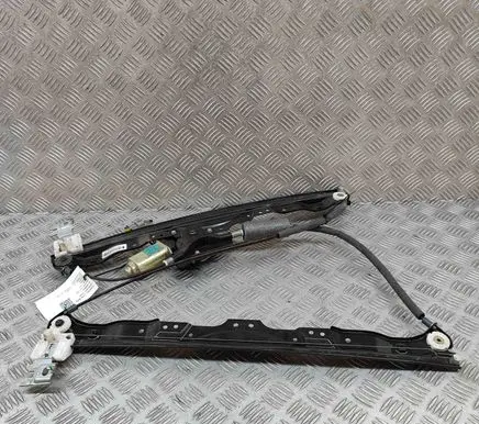 Nissan Titan Front door electric window regulator 807017S000