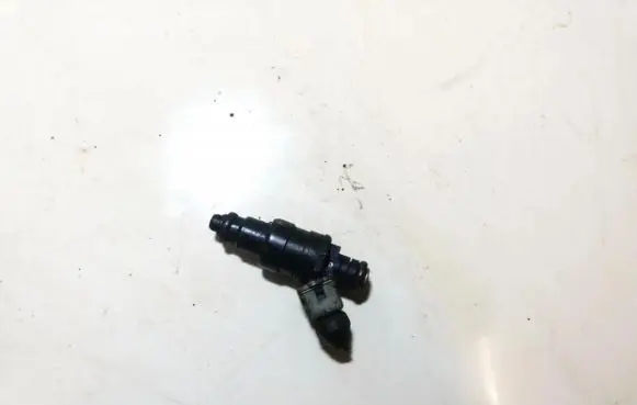 Renault Megane I Fuel injector 866313