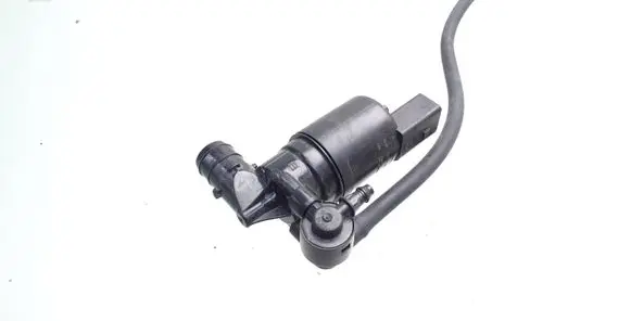 Land Rover Defender Windscreen/windshield washer pump L8b213k082aa