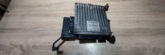 Renault Megane II Engine control unit/module R0410B024C