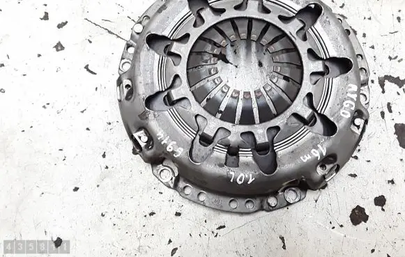 Toyota Aygo AB40 Pressure plate 120045810