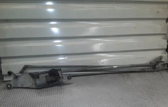 Renault Modus Front wiper linkage and motor 0390241777