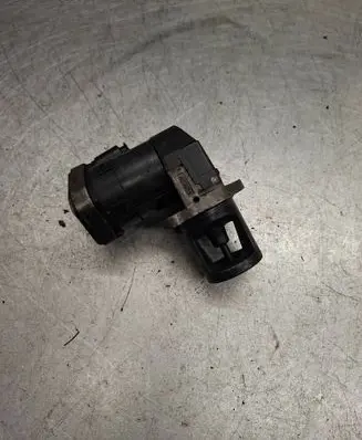 Mercedes-Benz E W211 EGR valve A642140