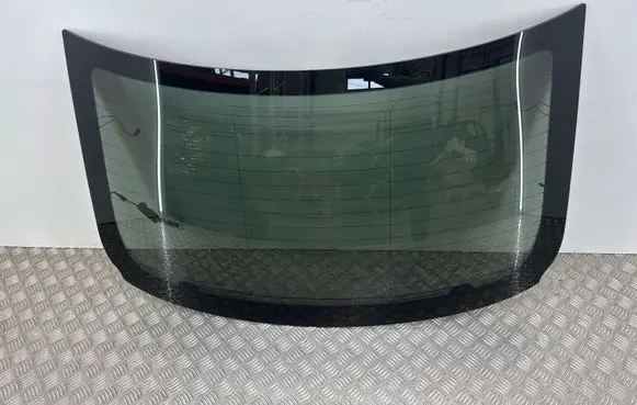Jaguar XE Rear windscreen/windshield window E000199