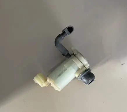Mazda CX-3 Headlight washer pump 