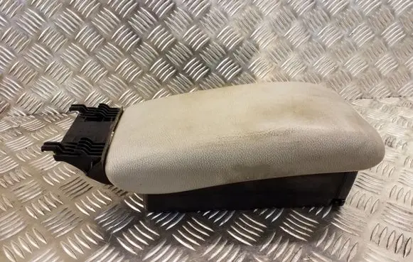 Mercedes-Benz C W203 Armrest E037612023