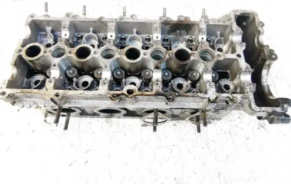 BMW 3 E90 E91 Engine head 778587609