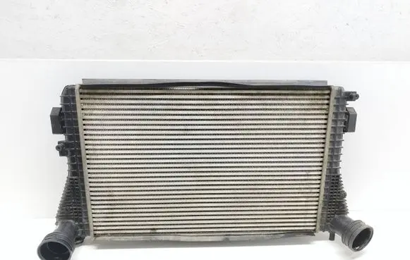 Skoda Octavia Mk2 (1Z) Intercooler radiator 1K0145803A
