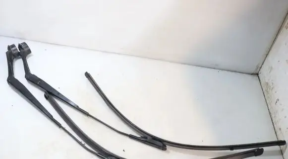 Ford Mondeo MK V Front wiper blade arm