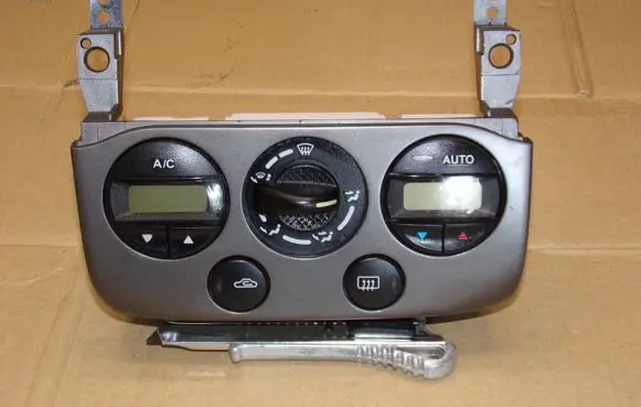 Nissan Primera Climate control unit