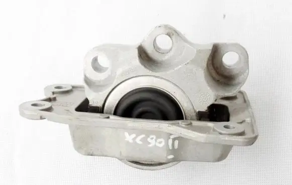 Volvo XC60 Engine mount bracket 32255205