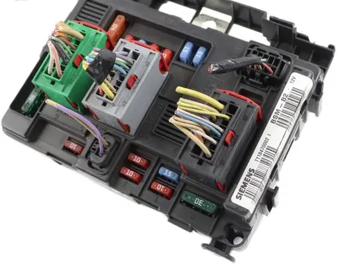 Citroen C4 I Fuse module 9643498980 T118470002I