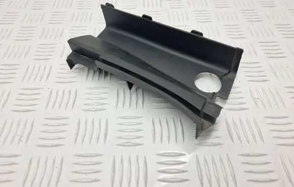 Mercedes-Benz GLK (X204) Engine bonnet/hood lock trim molding A2048261124 BBP181201