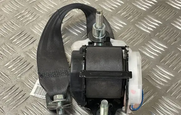 Honda CR-V Rear seatbelt 607863300A