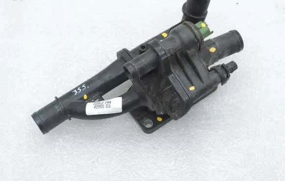 Thermostat/thermostat housing