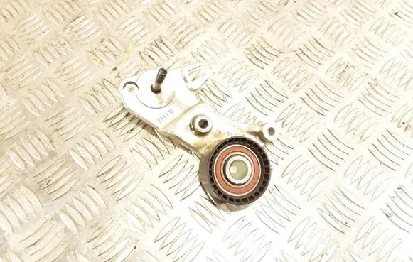 Volvo XC60 Alternator belt tensioner 31401396