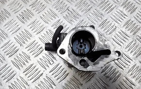 Opel Vivaro Vacuum pump