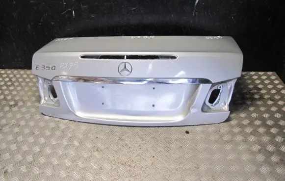 Mercedes-Benz E A207 Tailgate/trunk/boot lid D3075