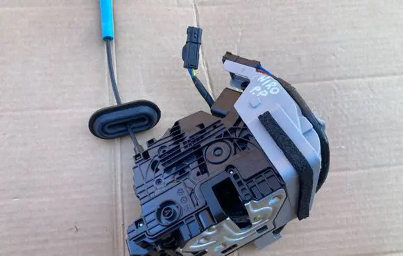 KIA Niro Front door lock
