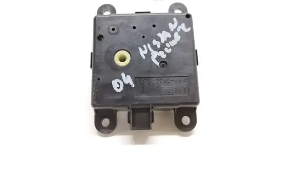 Nissan Primera Air flap motor/actuator 3T05030820 011204