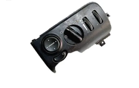 Chrysler Grand Voyager II Light switch P04685532