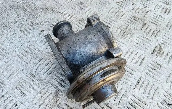 BMW 5 E60 E61 EGR valve 7791480 70045000