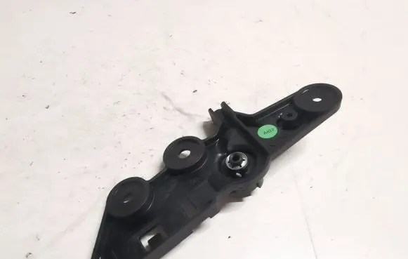 Engine bonnet (hood) release handle