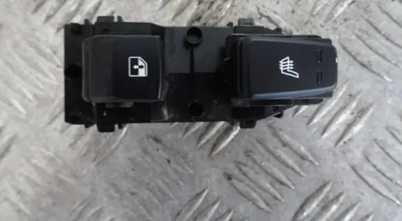 KIA Pro Cee'd III Electric window control switch 93580-J7000