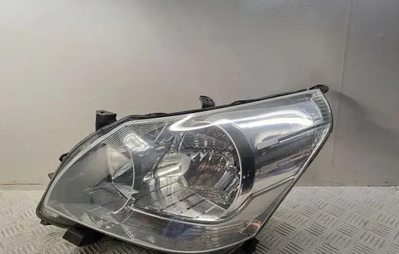 Toyota Verso Headlight/headlamp 811700F090 811500F09000