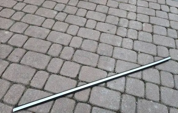 Renault Megane IV Front door glass trim molding 5O5P5L5E5X1705