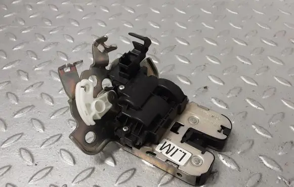 Audi A8 S8 D4 4H Tailgate/trunk/boot lock/catch/latch 4H0827505A
