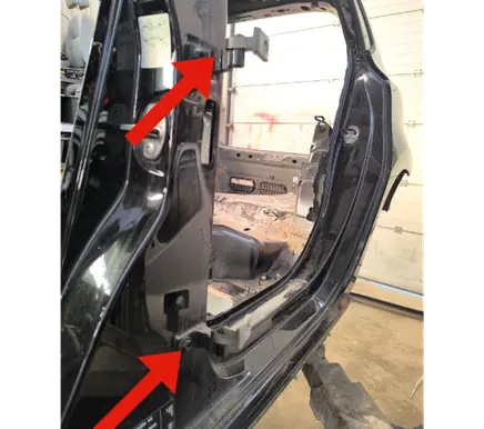 Volkswagen Polo V 6R Rear door hinge set 7H0831401