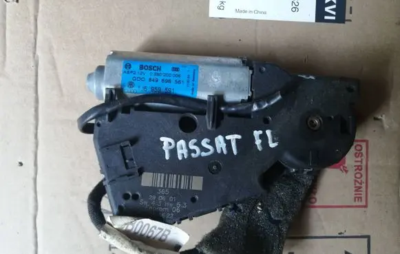 Volkswagen PASSAT B5.5 Sunroof motor/actuator 1J6959591 849696561