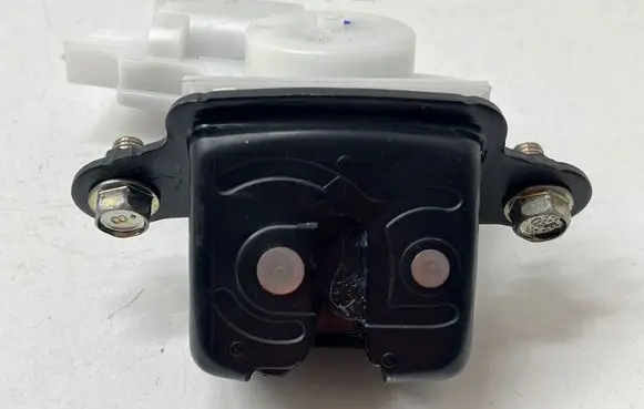Loading door lock